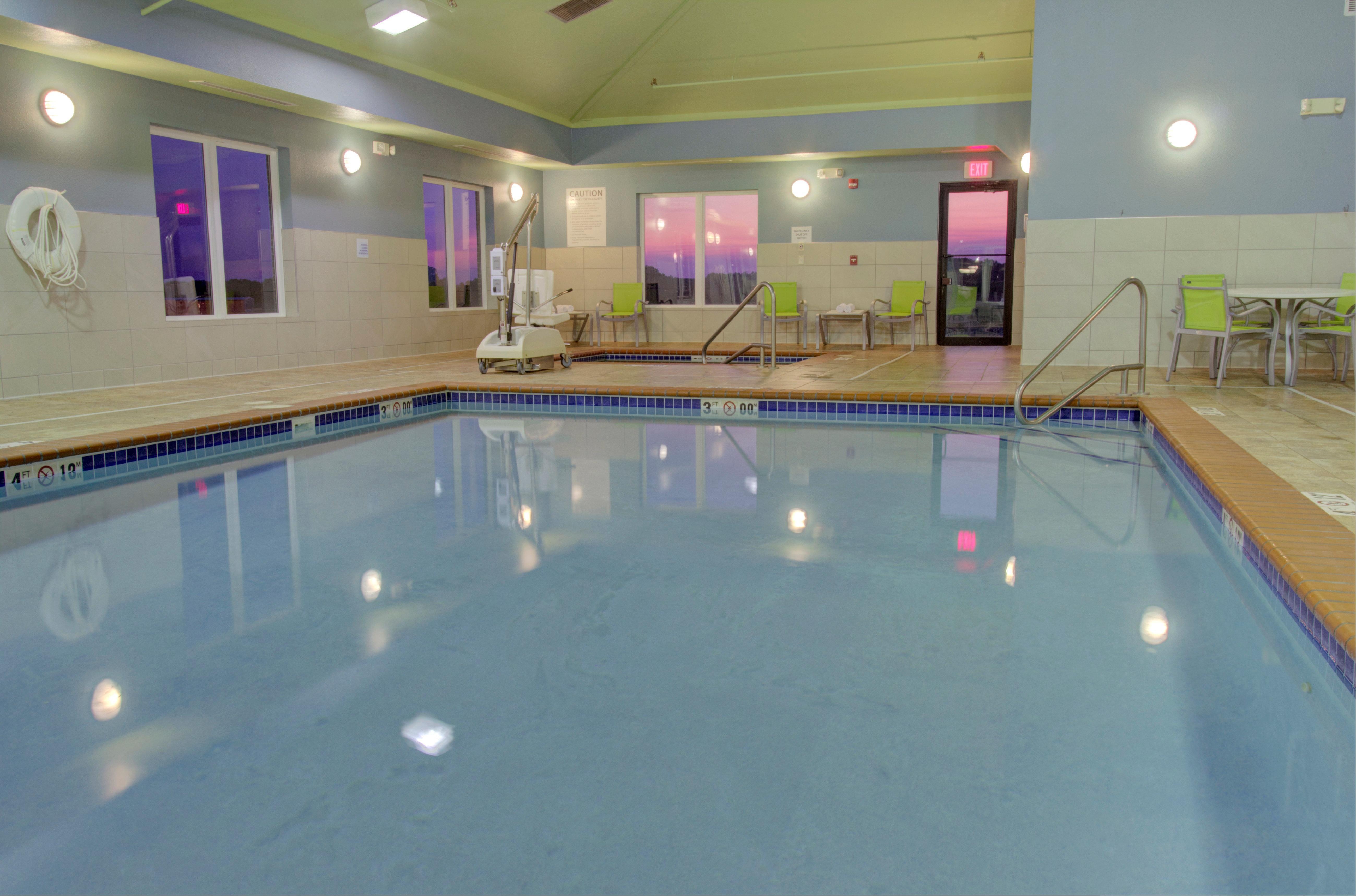 Holiday Inn Express & Suites Le Mars By Ihg Εξωτερικό φωτογραφία