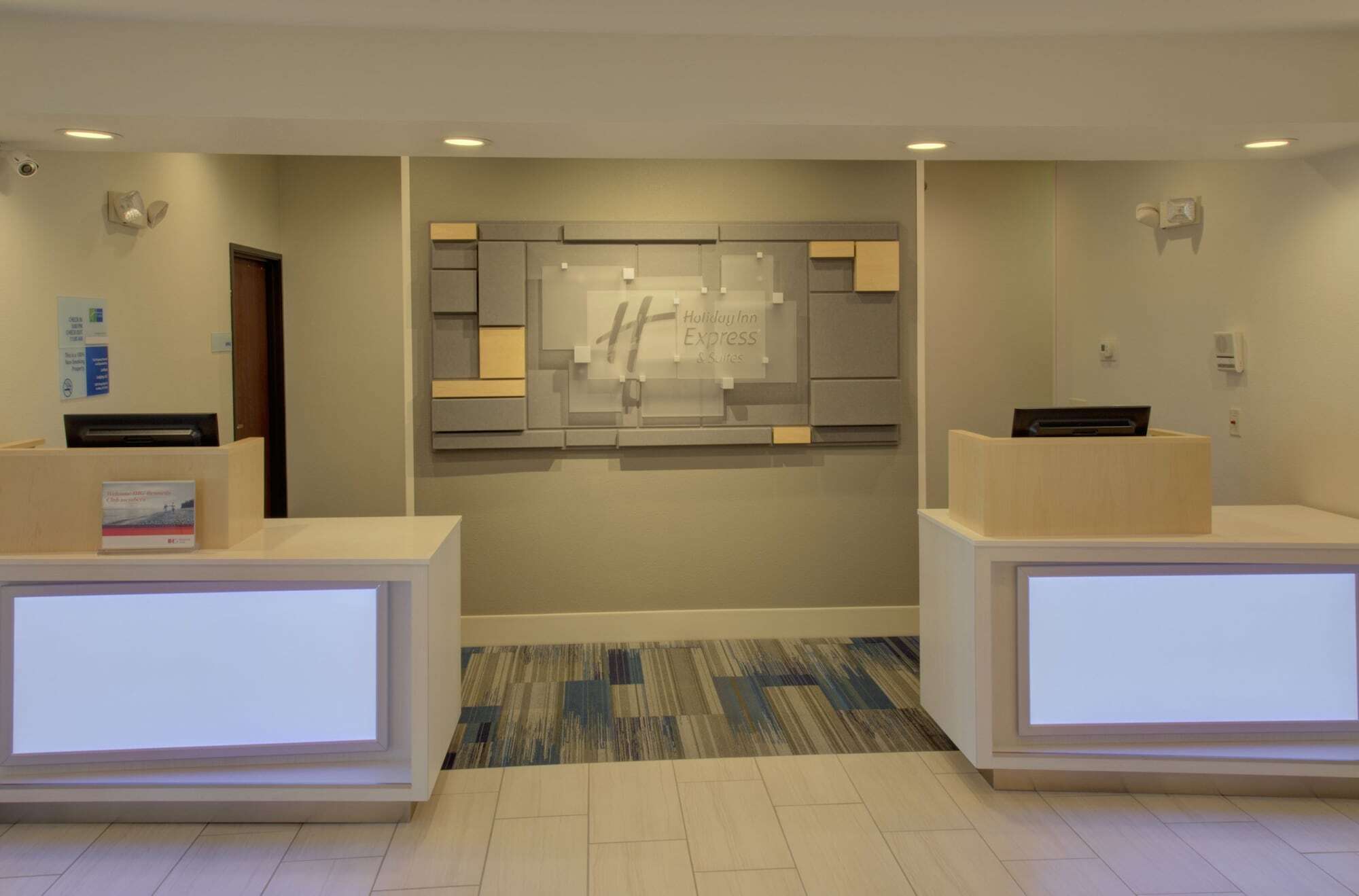 Holiday Inn Express & Suites Le Mars By Ihg Εξωτερικό φωτογραφία