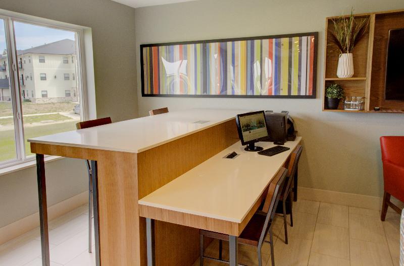 Holiday Inn Express & Suites Le Mars By Ihg Εξωτερικό φωτογραφία