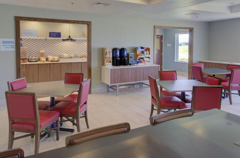Holiday Inn Express & Suites Le Mars By Ihg Εξωτερικό φωτογραφία