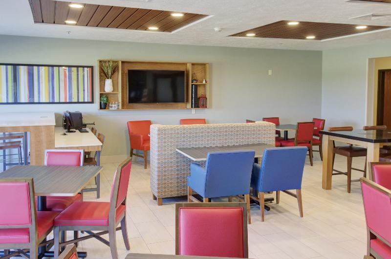 Holiday Inn Express & Suites Le Mars By Ihg Εξωτερικό φωτογραφία