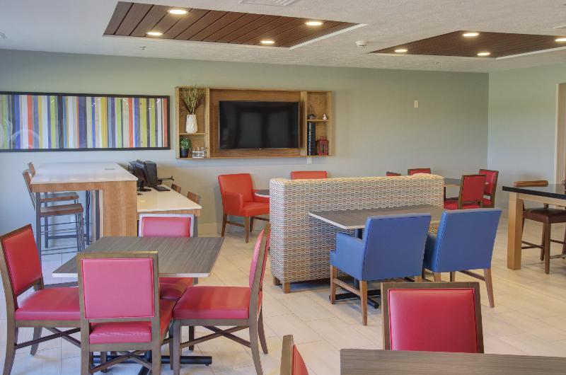 Holiday Inn Express & Suites Le Mars By Ihg Εξωτερικό φωτογραφία
